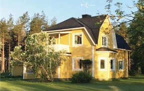 Three-Bedroom Holiday Home in Virserum